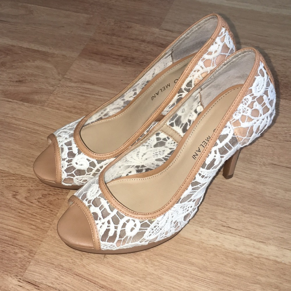 ✨Antonio Melani Lace Heels✨
